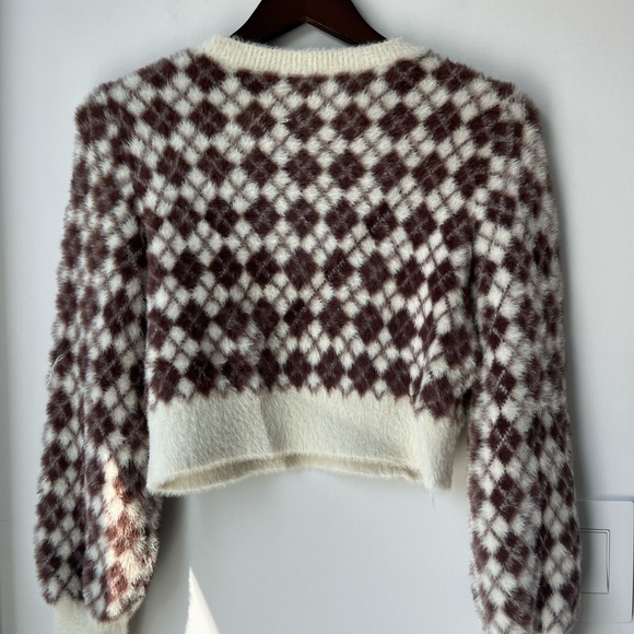 🔻 Aritzia Sunday Best Kitten Argyle Cropped Sweater - Picture 10 of 10